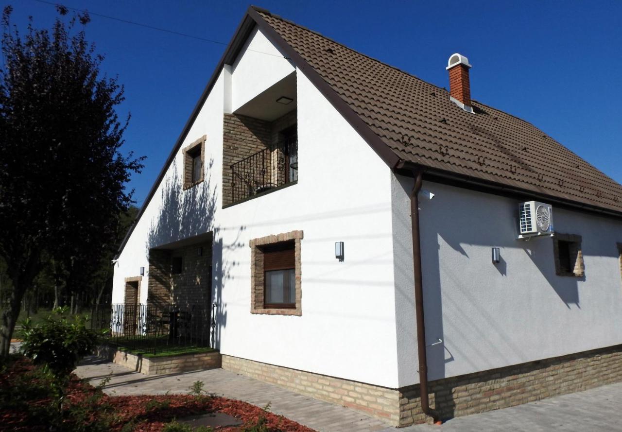Kukorica Csarda Apartman 2 Balatonujlak Exteriér fotografie